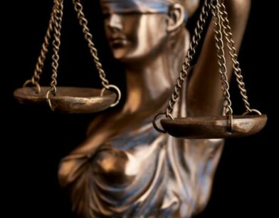 Антикорсуд ухвалив вирок на підставі угоди про визнання винуватості у справі щодо судді та адвоката з Рівненщини