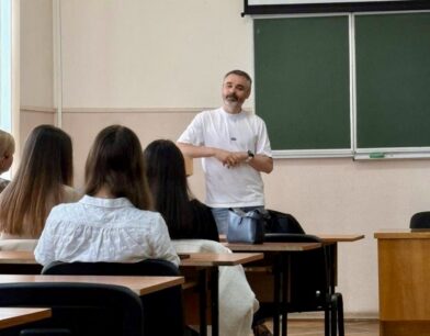 Суддя ВАКС Віктор Ногачевський розповів студентам з УжНУ про роботу суду та особливості роботи суддею